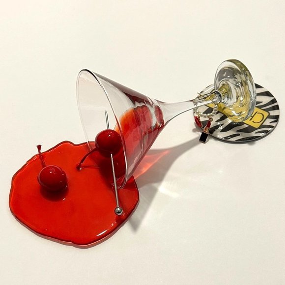 NEW "CHEEKY" SPILLED COSMOPOLITAN DRINK CONVERSATION PIECE - Picture 3 of 7